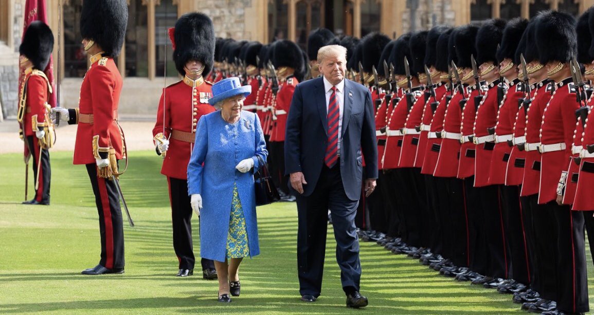RuthieRedSox's tweet photo. Her Majesty Queen Elizabeth II is 92 years old. No cane. No walker. No casts. Can you imagine if that was Hillary hobbling next to her?! 🇺🇸🇬🇧 https://t.co/YMR0RreN6N