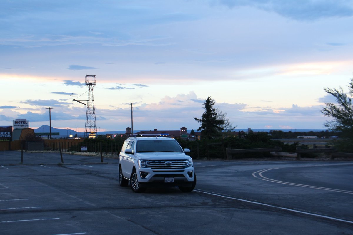 AltFolioAltcoin's tweet photo. @Ford what do you think of the Expedition at nightfall? #Ford https://t.co/esLjP6xZxo