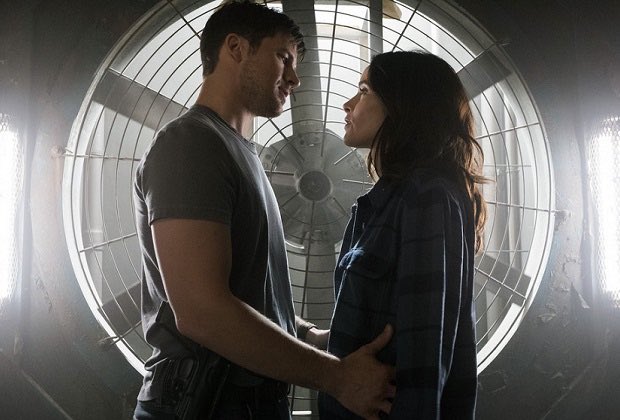 loveisawildfire's tweet image. While watching “Hollywoodland”-

My brother: You know, it would be pretty awkward between them if Jessica ever does come back.

Me: Yeah, that would be pretty awkward. 😬😂

#Timeless #SaveTimeless