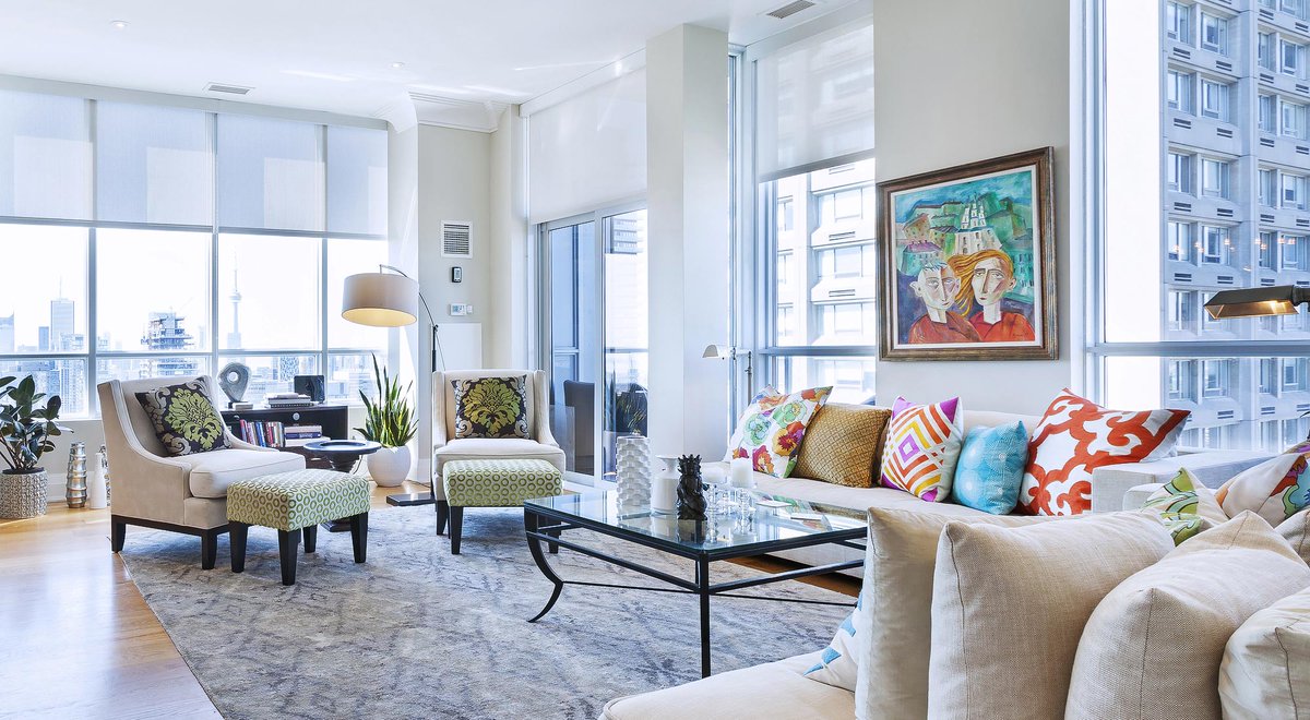 AgentBoris's tweet photo. Penthouse at Crsytal Blu. 21 Balmuto Street, Penthouse 2. $2,600,000. As you follow me, you will discover Toronto's most interesting homes.

#yorkvilletoronto #luxurylifestyle #citylife #realestate #torontorealestate #condoliving #bloor #luxuryrealestate #luxurycondo https://t.co/epF3UszovY
