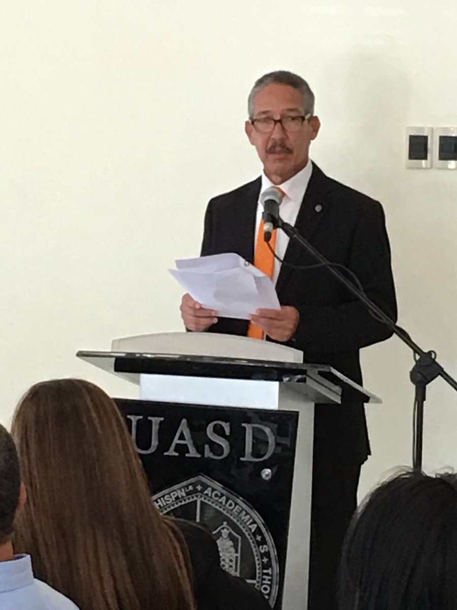 DesanglesRamon's tweet photo. Hoy presente mi memoria como Decano de @FCESUASD . 
Para mi servir a mi facultad, universidad y Alma Mater fue más que un honor fue un privilegio de vida. Gracias a todos por el apoyo dado en todos estos años. https://t.co/vWsF6VPiW3
