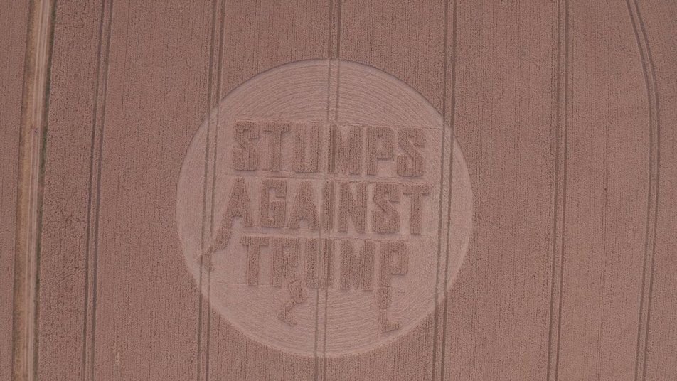 NGremus70's tweet photo. @realDonaldTrump love the #TheLastLeg crop circle welcome? https://t.co/lvey6UkfxG