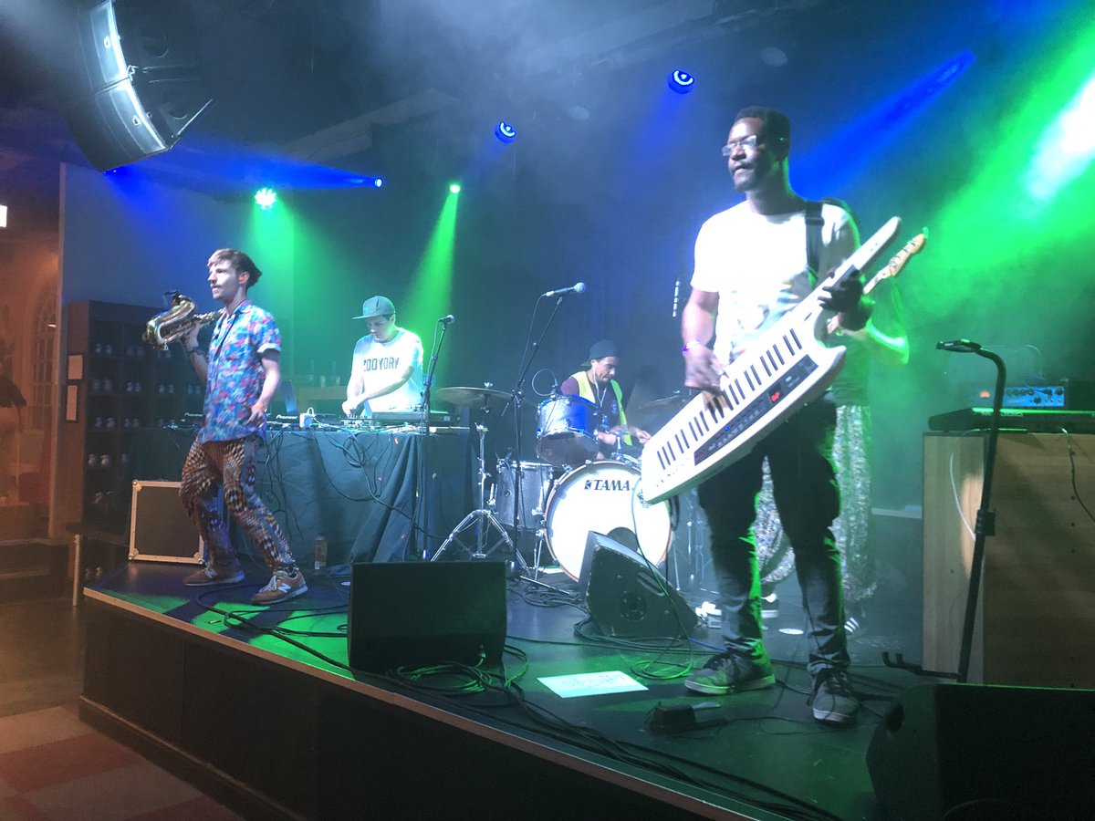Jimi Needles big band next year?! Yeahhhhhh! Happy birthday brother! 💫<a href="/jimineedles/">itz ya boi Needles</a>  <a href="/thelanesbristol/">The Lanes, Bristol</a>  🎹🎤🎧🎸🎷♥️