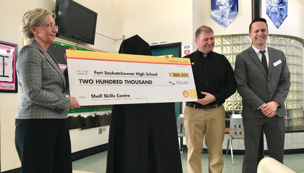 ShellScotford's tweet photo. #FBF It was a great day in Feb when we announced the #ShellSkillsCentre at @forthighschool. We're looking forward to opening the centre this fall! The new centre gives local high school students access to skilled-trades training. #FortSask #SkilledTrades #FutureWorkforce @eips https://t.co/1i2FvAfcvS