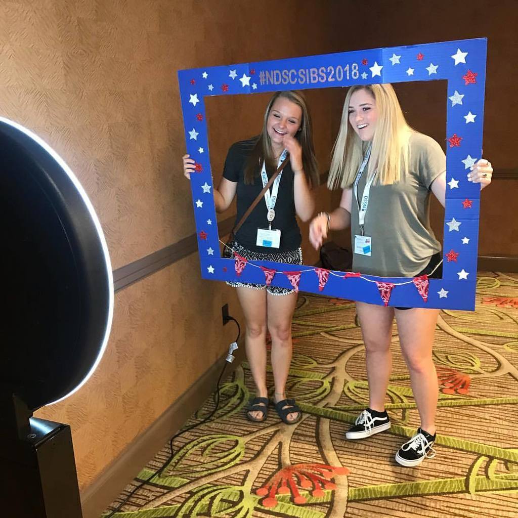 TexasPhotoBooth's tweet photo. National Down Syndrome Congress 2018 National Convention @ndscongress #ndsc2018 #ndscsibs2018 #ndscongress @sheratonhotels #SheratonDallas @mobibooth #Curator #Pixbooth2 #DallasTX (at Sheraton Dallas) https://t.co/wafdeilZtf