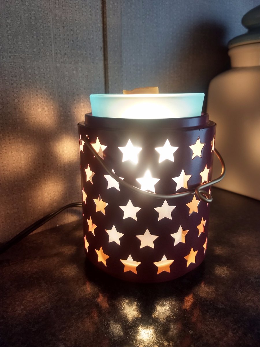 SherlinKayleena's tweet photo. #Scentsy😍
It really does make a difference when you work for a company that has products as good as Scentsy.
Join me today if you want to earn free and half priced Scentsy, become a consultant and make money, or join me and make your home smell delicious!
https://t.co/ZnEMI5SRBH https://t.co/mSsOB7KeML
