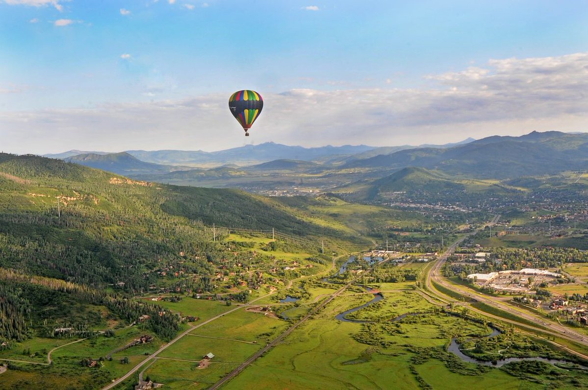 steamboatpilot's tweet photo. It's balloon weekend in @SteamboatCO!
6:30am Saturday and Sunday: Hot Air Balloon Rodeo #HABR18
8:15pm Saturday: Balloon Glow #SteamboatGlow
https://t.co/BvQCmp6bnz
Via @Audrey_Dwyer1 https://t.co/odx2nuoVHN