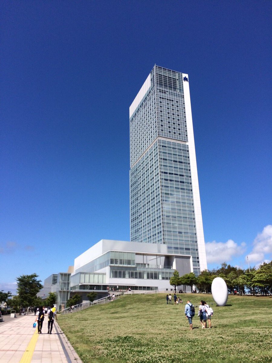 JJC_joho's tweet photo. 新潟市の天気は晴れ☀️☀️です
今日は夏フェス開催日！
場所は朱鷺メッセです
               👆2枚目の写真
よかったら来てください（＾ν＾）
盛り上がってっていきましょう😊😊
#新潟
#NSG夏フェス
#カレッジリーグ
#1日目 https://t.co/CZRvlx5es9