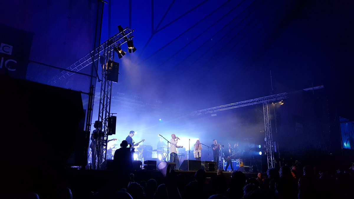 TimSimpkins's tweet image. How awesome was that. Totally insane gig! Thank you James. You must be buzzing @RealTimBooth @andydiagram @wearejames @DBayntonPower @LatitudeFest