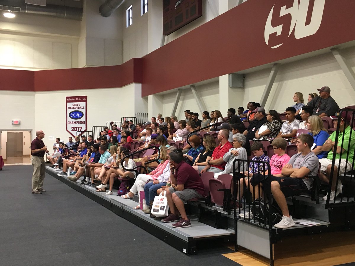 SUMountaineers's tweet photo. Welcoming some of our incoming student-athletes to the Mountaineer family! We are so excited for you to join us this fall! #SCACsports #SUMountaineers #goneers @SchreinerU https://t.co/O5C26pCmPQ