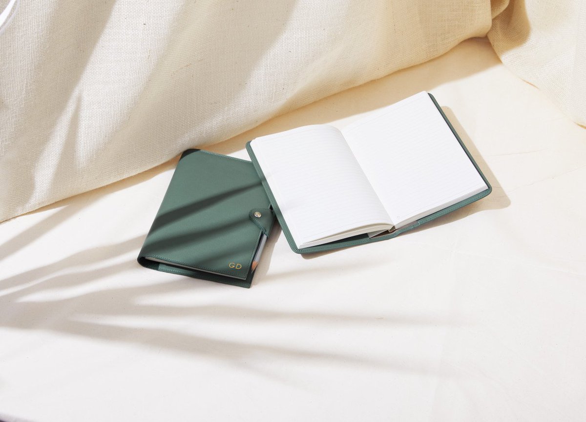 Leatherology's tweet photo. Travels and new ideas go hand and hand. Never miss the opportunity to write down a great idea. https://t.co/E6vemjbDkC
_____
#leatherology #myleatherology #travel #summer #journals https://t.co/kEeyImSAci