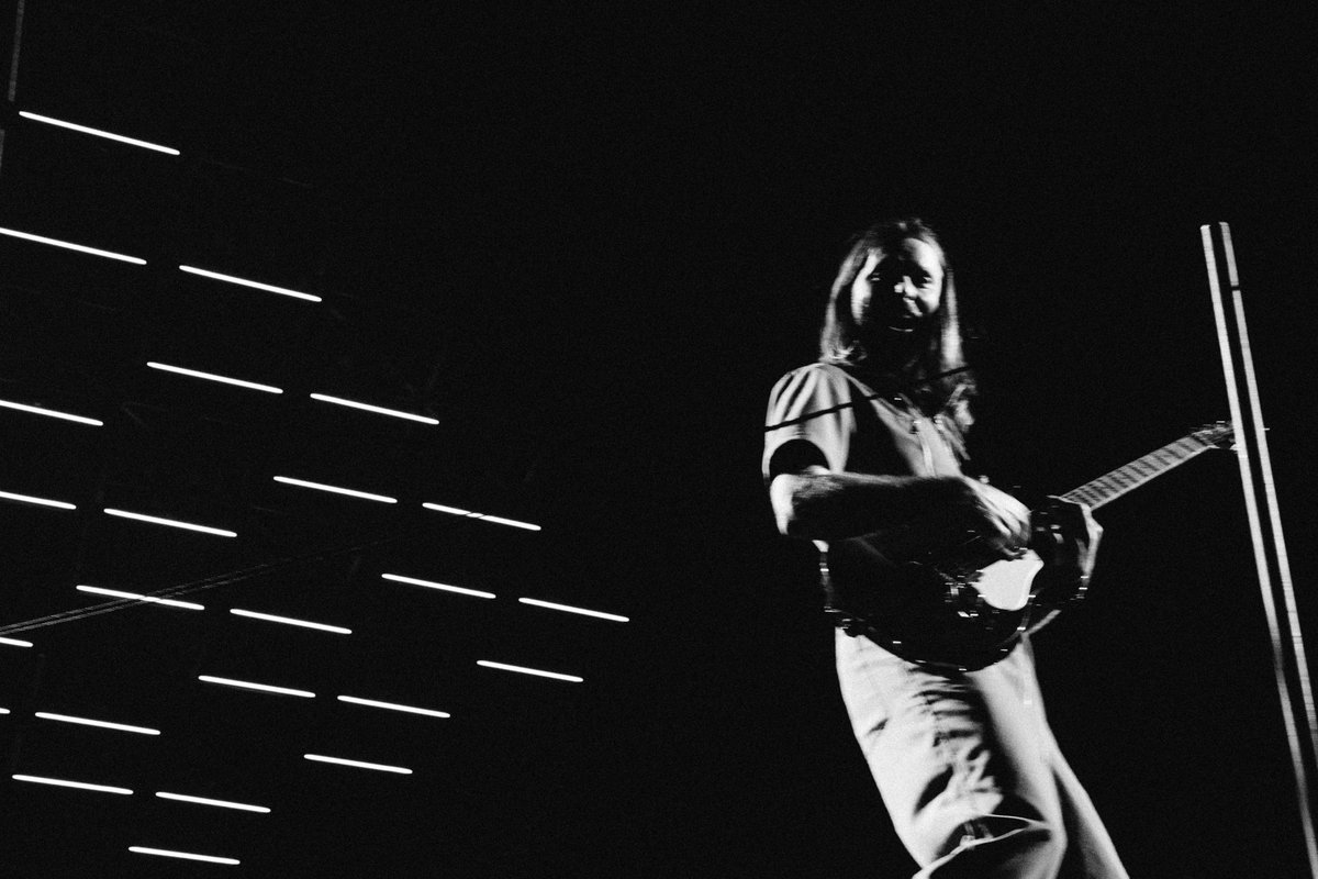 maroon5's tweet photo. Visions of @jamesbvalentine #RedPillBluesTour https://t.co/b9QPVAdNt8