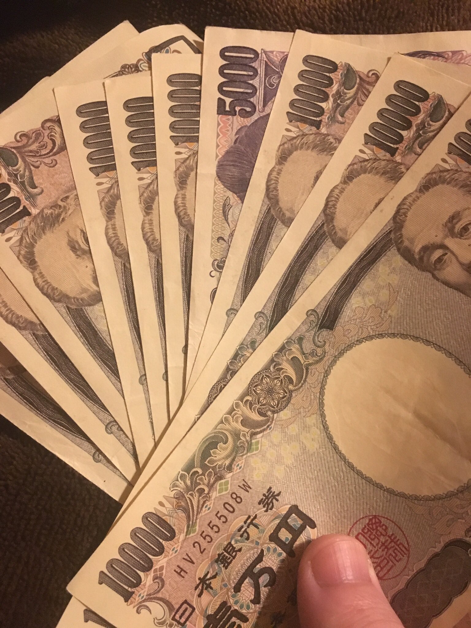 ひもりろ 札束で殴り合うテニスゲームがあるって知ってるか T Co Bownwr4anc Twitter