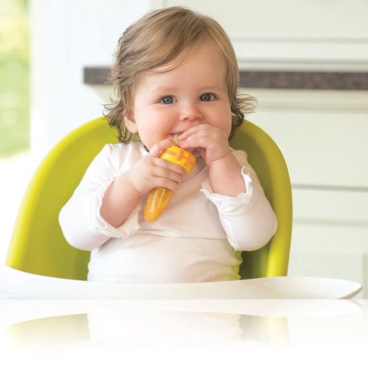 ChildsmartAust's tweet photo. Easy, peasy, super squeezy! The @kidsme_global food squeezer is a great gadget when it comes to minimising mess at snack times. Now available at your local @bigwaustralia https://t.co/UkiaVVjHLp