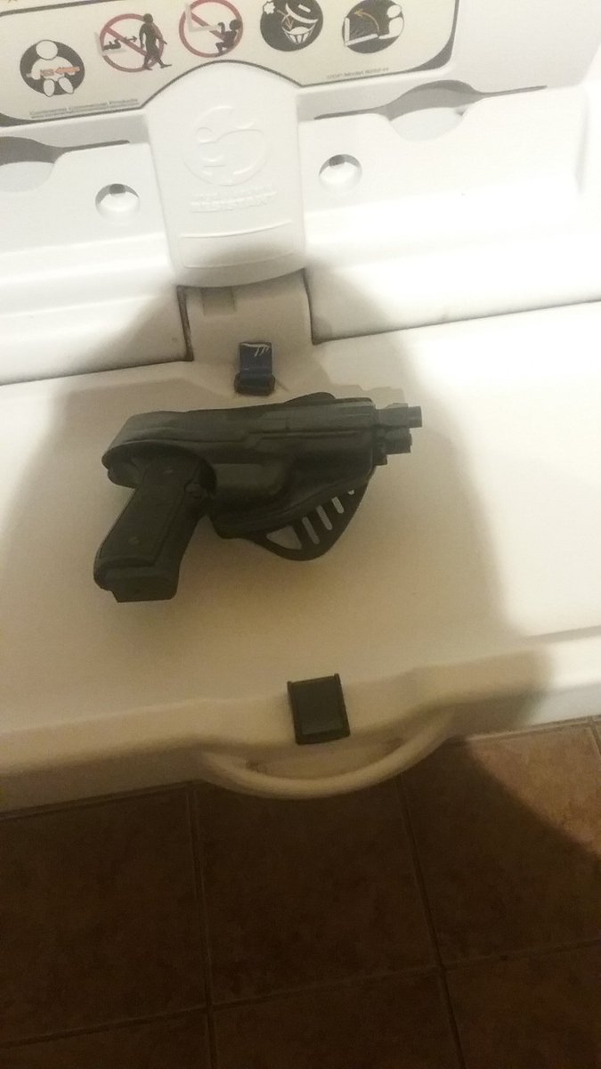 abigmanrunning's tweet photo. This restaurant was so nice to put this fold down shelf in the restroom stall for my #EDC pistol. #ccw #ccwlife #2a #gunsense https://t.co/BSfMSCvjBQ