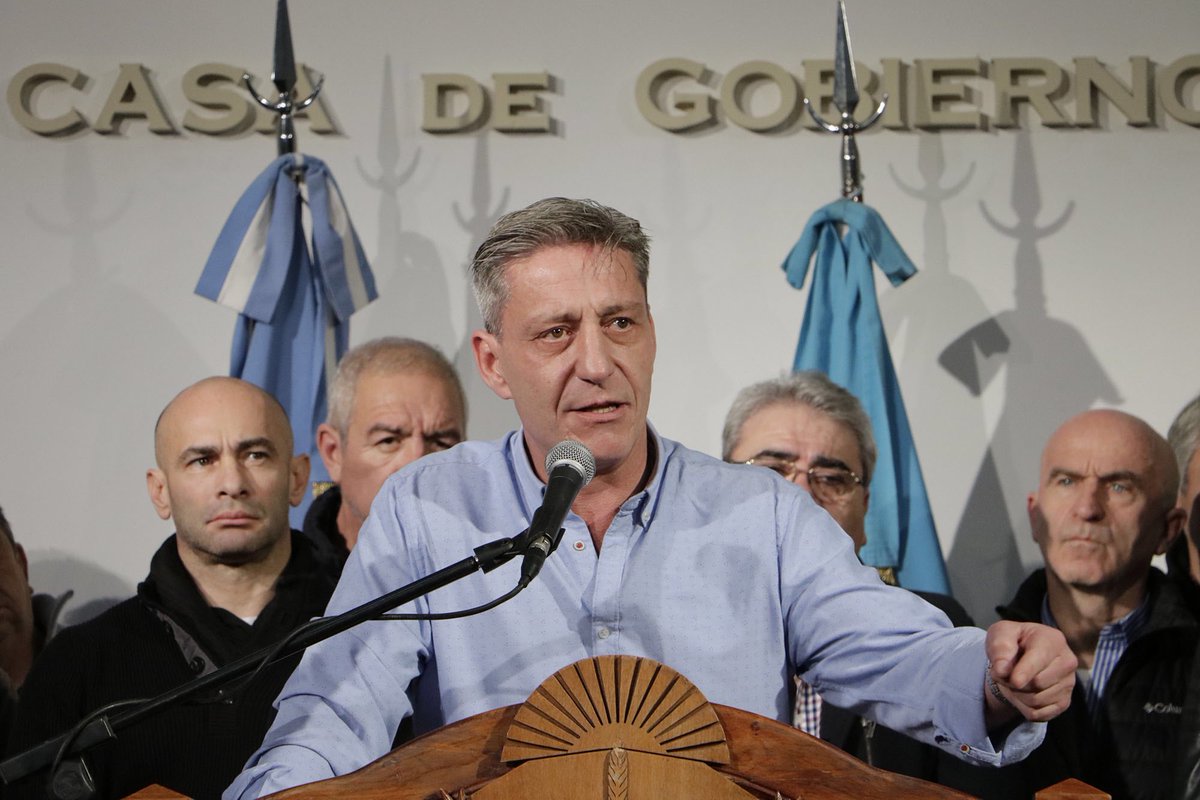 gobiernochubut's tweet photo. #Presupuesto2018| @arcionimariano: “No vamos a permitir que disminuyan el gasto público de Nación para con las provincias” 👉 Leé la nota acá 👉 https://t.co/MO7RFOsSbu https://t.co/j4eyPyv3Yc