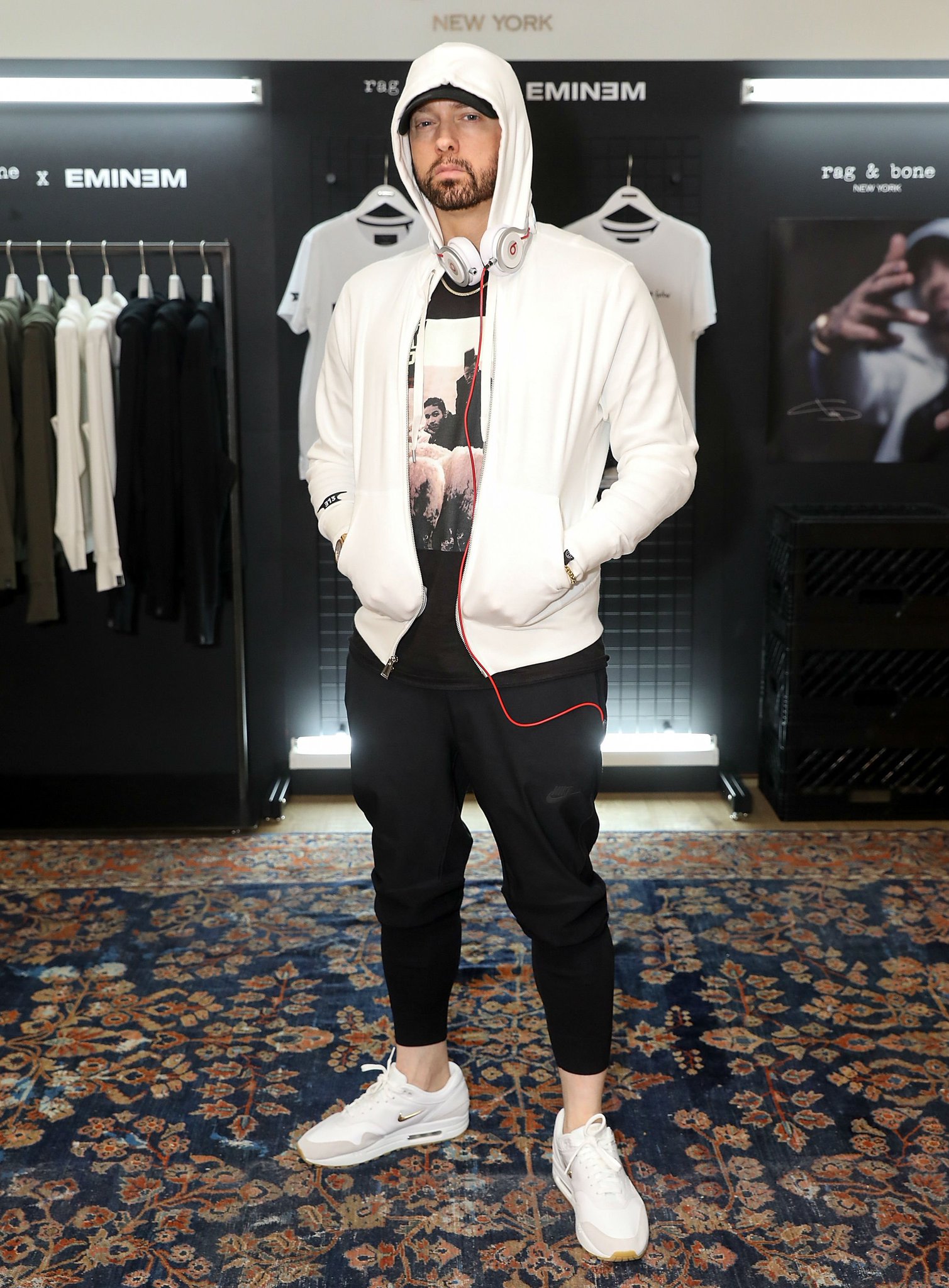 eminem wearing air max 90