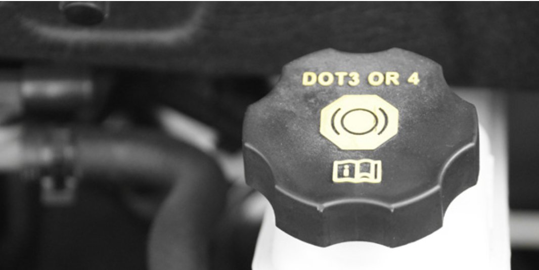 countermanmag's tweet photo. Find out how to specifying and testing brake fluid correctly can extend system life and ensure the safety of your customers!
https://t.co/TrvtBWgtDi
.
.
.
#autoparts #brakes #counterman #counterperson #partsdistribution #autopartsstore #carparts #carpartsstore https://t.co/lmctj64E8V