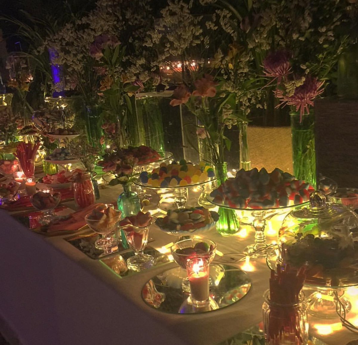 DIOLEDproyectos's tweet photo. Cada día son más las parejas de novios que cuentan con nosotros para dar #luz a un día especial #Hacienda De Córdoba en @Alcaladguadaira https://t.co/O708k1ARYm
