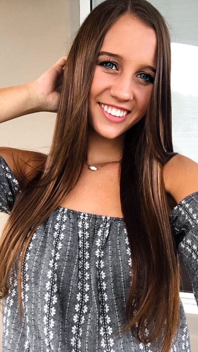 kristinelsonn's tweet photo. all smiles this summer:)) https://t.co/daQiFo2Xj7