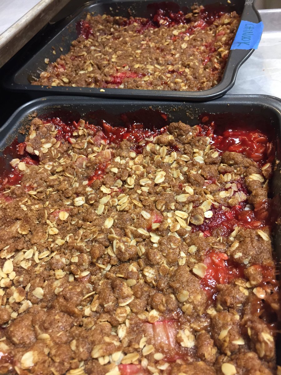Project_CHEF's tweet photo. The best of #eatlocal BC final day in the #summercookingcamp @ChoicesMarkets . BC wild #sockeyesalmon w/ herb-pistachio compound butter, veggie #succotash & rhubarb-strawberry #crumble on the menu. The kitchen hummed as the campers showed independence and skill. https://t.co/A1oHyMTtJN