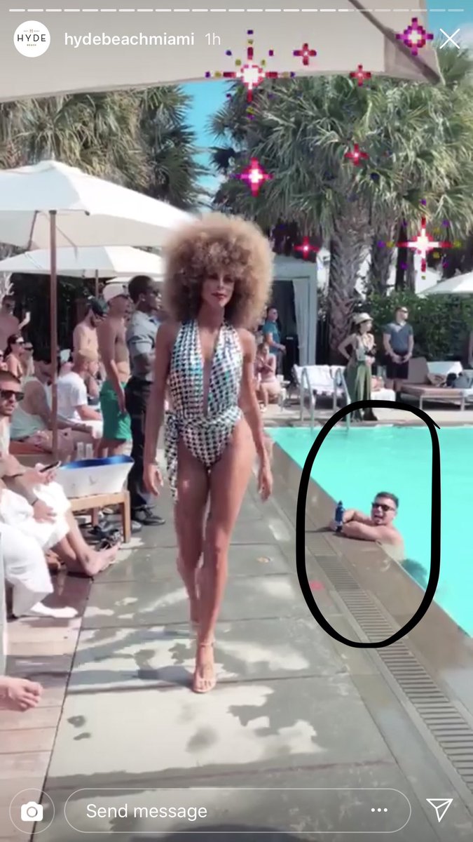 Ekmj44's tweet photo. Cody told me what pool party they were going to today... so I looked up the place on Instagram & watched their story. From the looks of it, he must be having a miserable time down there. #aintevenmad #shehasgreatlegs #andhair https://t.co/a4eVXyb92S