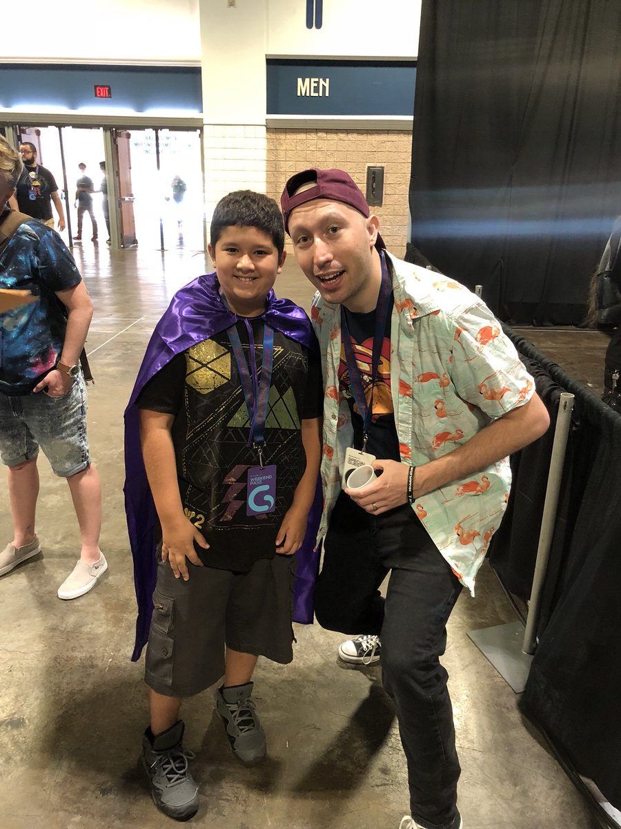typeralex's tweet photo. Thanks for letting us say hi and for being an awesome person! @BlessiousPlays https://t.co/uVNBn1FcIx