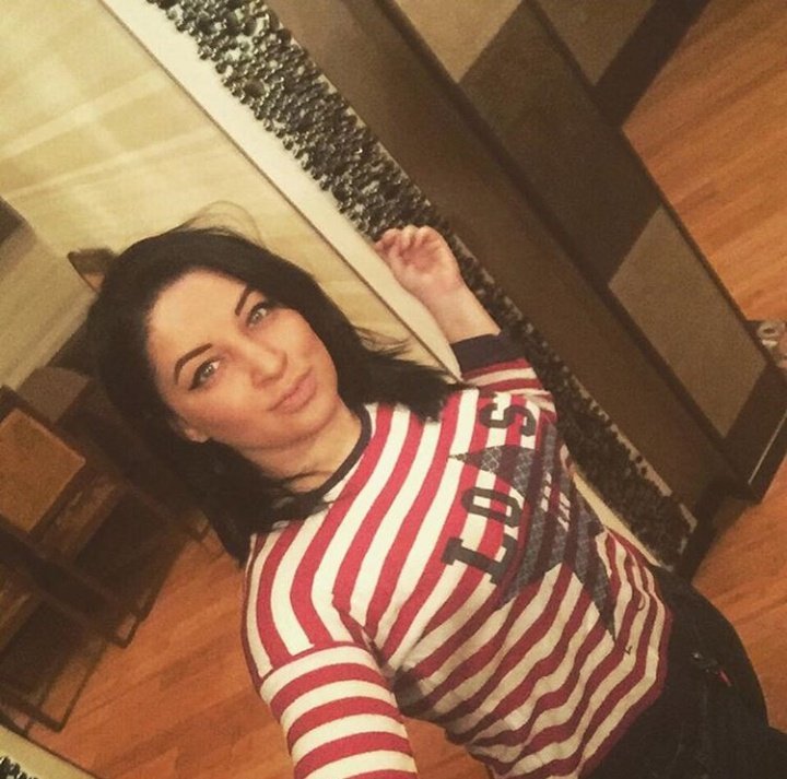 Elvira_single's tweet photo. 😍 Yorgun gün.
.
#instagramdown
#milf #olgunkadınlar #mature #liseliifşa #camaraoculta #teenagers #LGS2018 #acun #survivor #GezginFest 
❤ https://t.co/pyBZvLkQpv