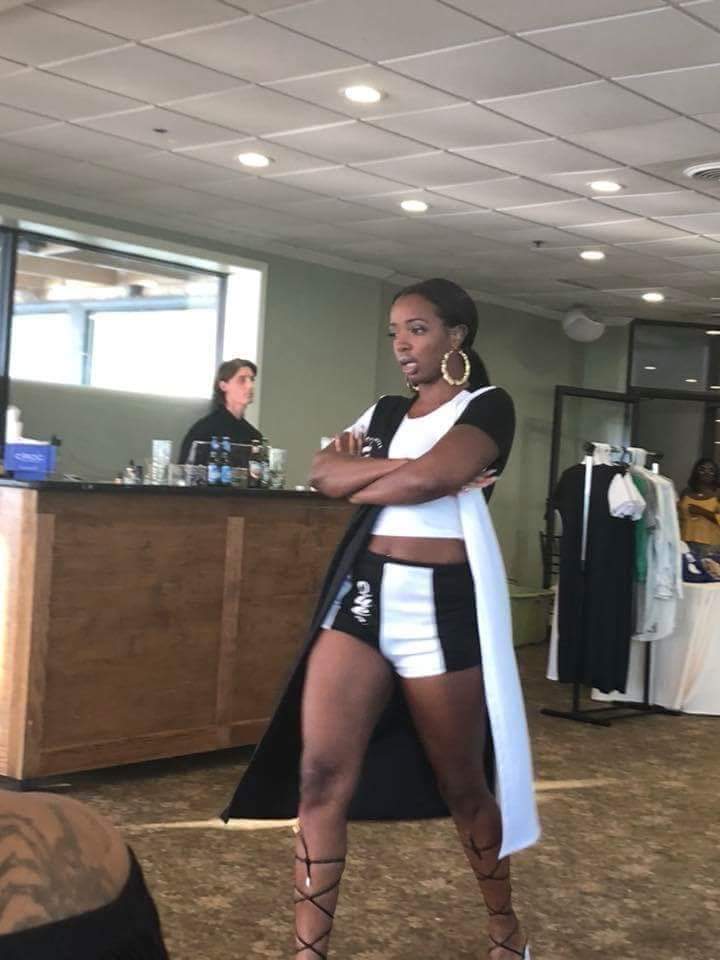 Life3lr's tweet image. We like to thank everyone that came out to the event yesterday👑 Kreations by royalty👑 the models was very great and we appreciate everyone that cop some #3LR brand