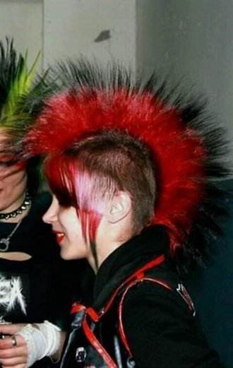 x_PunkForLife_x's tweet photo. #punk #punkrock #punksnotdead #punkrocker #punks #punkstyle #punkrockers #oldschoolpunk #staypunk #punklife #punkforever #punkmusic #punkbands #punknotdead #streetpunk https://t.co/PJfSFOGsXE