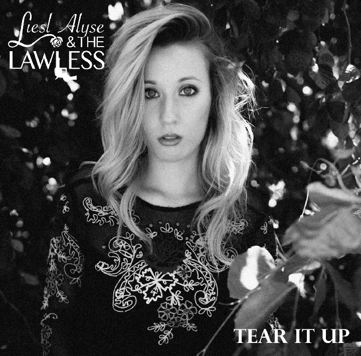 LAlawlessband's tweet photo. Out now!! 
Get listenin! 🤠 https://t.co/RknzRCedew