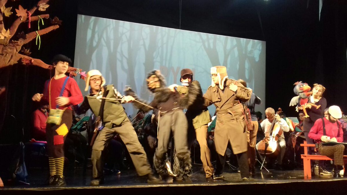 RicarTejerina's tweet photo. Último ensayo de #PYEL Pedro y el lobo. Mañana estreno #Paramount 15 y 17 hs. Inédito: la Orquesta Sinfónica 3F en vivo con obra infantil. https://t.co/9S2HuOscad