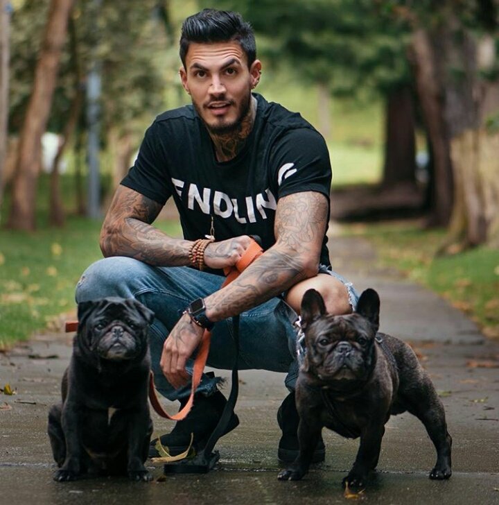 mateocdesafio's tweet photo. El Mejor Amigo Del Hombre 
#AmorPerruno ❤😍🐶
@mateoc17oficial 
Como Te Pareció La Decisión De #Angel Al Mandar A Muerte A #Andrea 
¿Fue Justo? https://t.co/zdReTjQ4ab