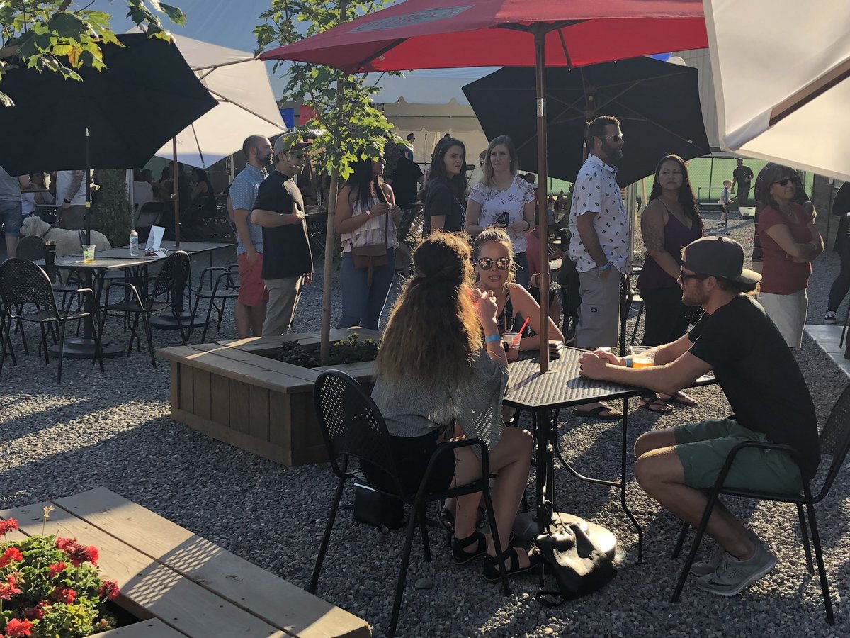 MTNWSTCider's tweet photo. Lots of fun happening here at #thegartenslc ! @MiNXband #normalicecream and delicious beverages! π»πΆπ¦ https://t.co/UtSpDSf9k5