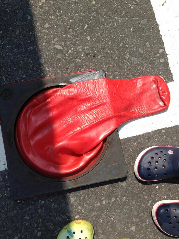 駐車場にあるカラーコーンが熱中症で死亡？！ｗ