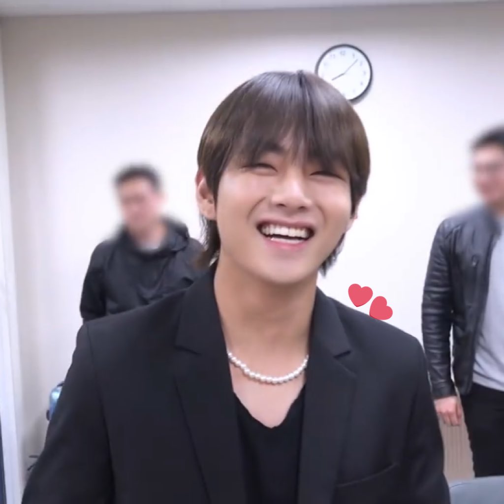 taehyung pics⚡️ tweet media