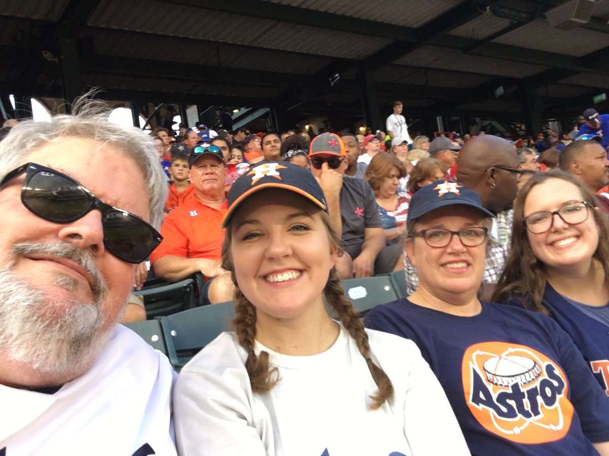 chrisfrink's tweet photo. In Arlington, August, 2017. Them family that roots together stays together #UltimateSWFanLA https://t.co/8hxeFTokms