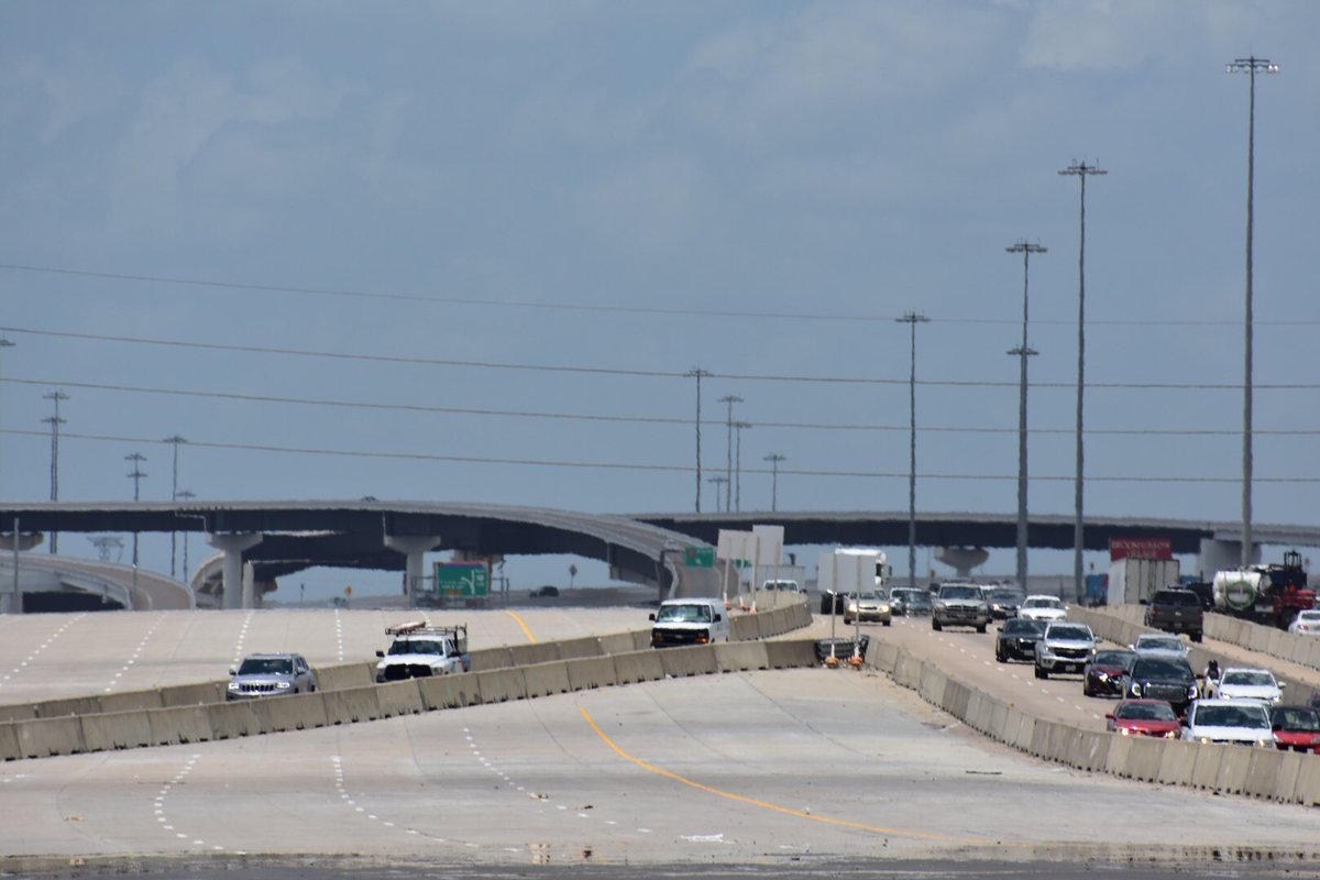 othon_inc's tweet photo. Engineers discussing upcoming traffic switch on US 290 in Houston. https://t.co/q9lShWkt0r