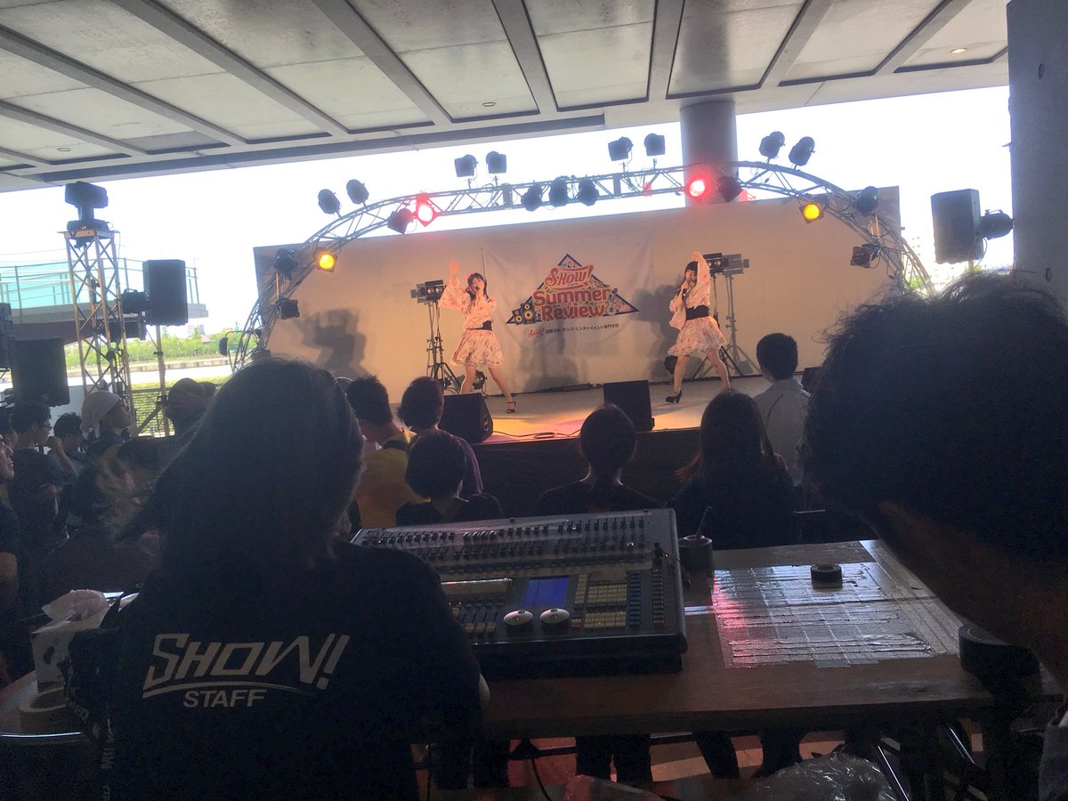 show_k_makeup's tweet photo. 照明さんがんばってるね！！
#NSG夏フェス
#show
#音楽ダンス専門学校
#nsgカレッジリーグ https://t.co/Ppq1nVh8Jv