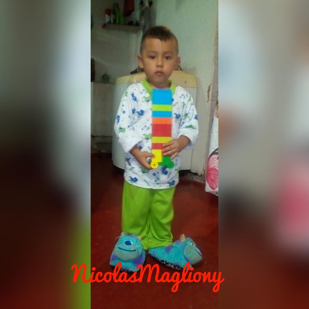 juli_Papoche's tweet photo. Te amo hijo mio https://t.co/NcQeVeos00