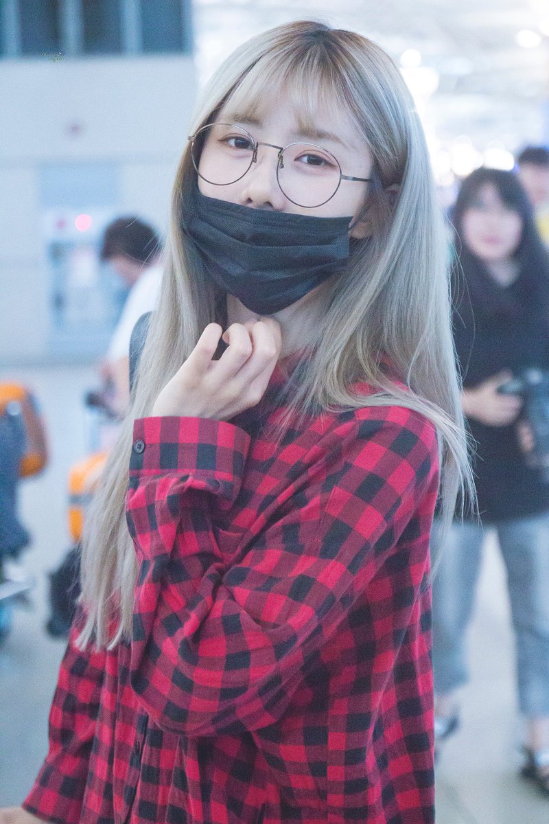 19970107com's tweet photo. 180713 ICN HQ

君がいるから私がいるよ😌💕

#드림캐쳐 #유현 #DREAMCATCHER #YOOHYEON @hf_dreamcatcher https://t.co/0xvX5tmE6m