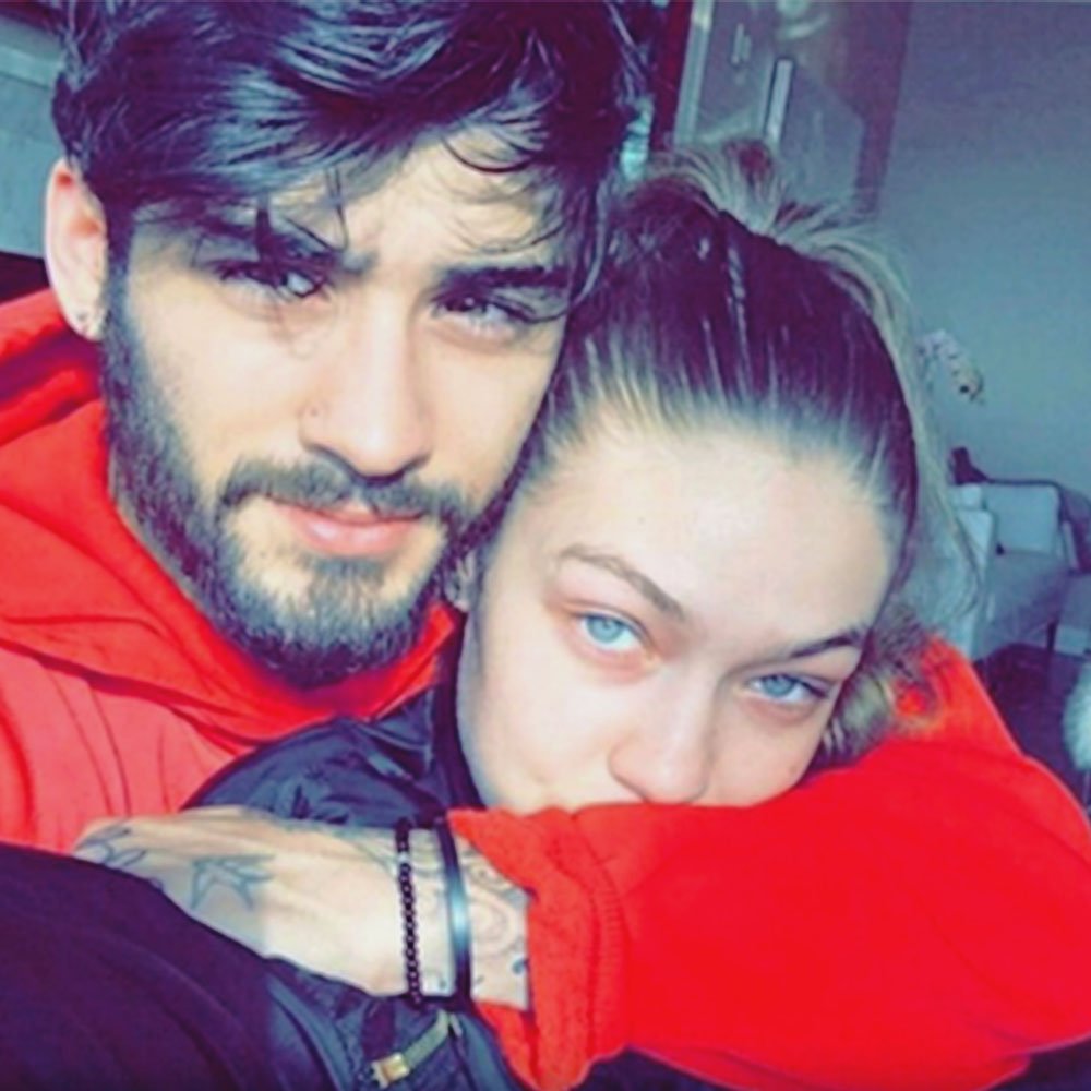 Mientras estés a mi lado nada me hará falta y yo me encargaré de hacerte sonreír cada día. 
Te amo con todo mi ser y para siempre.