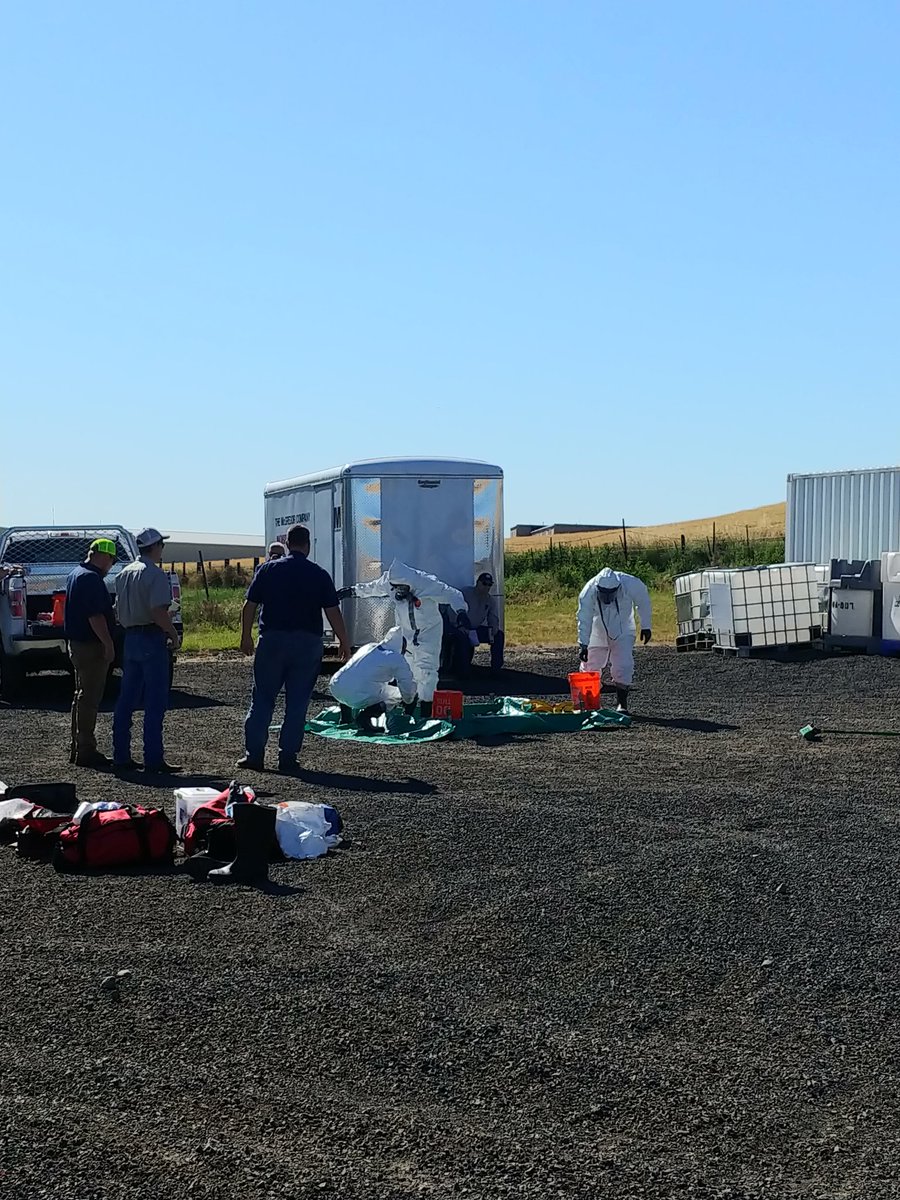 McGregorSeed's tweet photo. @McGregorSeed participating in HAZWOPER training https://t.co/KJG1oHuHAj