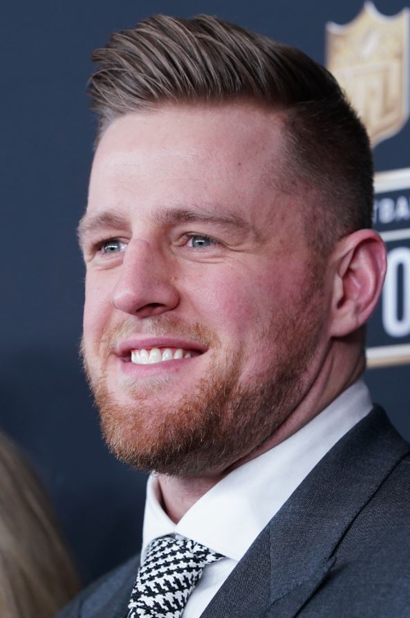 FirehouseNews's tweet image. Texans star @JJWatt steps up again for first responders, donates $10K to family of Sun Prairie, WI, #firefighter killed by gas explosion firehouse.com/21013379