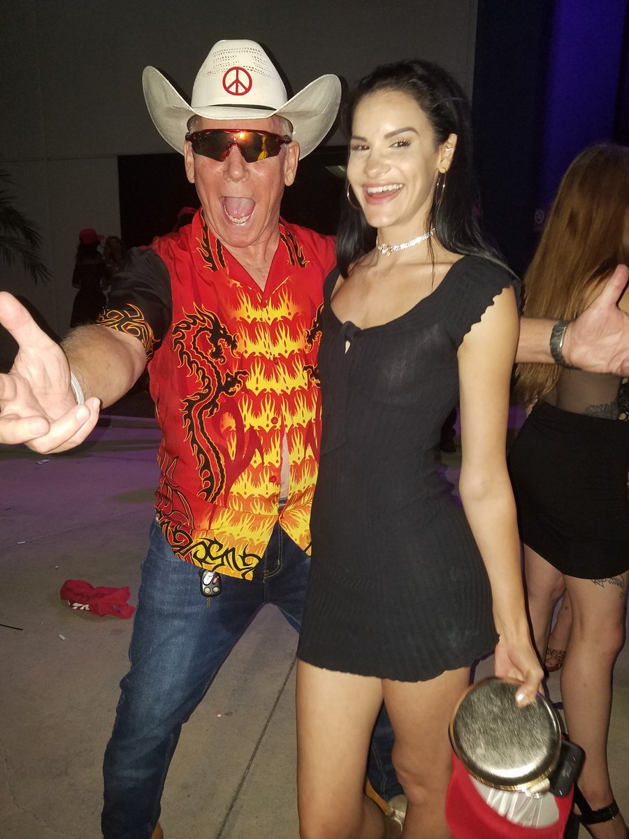 Max HardcoreⒸ on Twitter "We book Edin Sin and she confirm early. Then