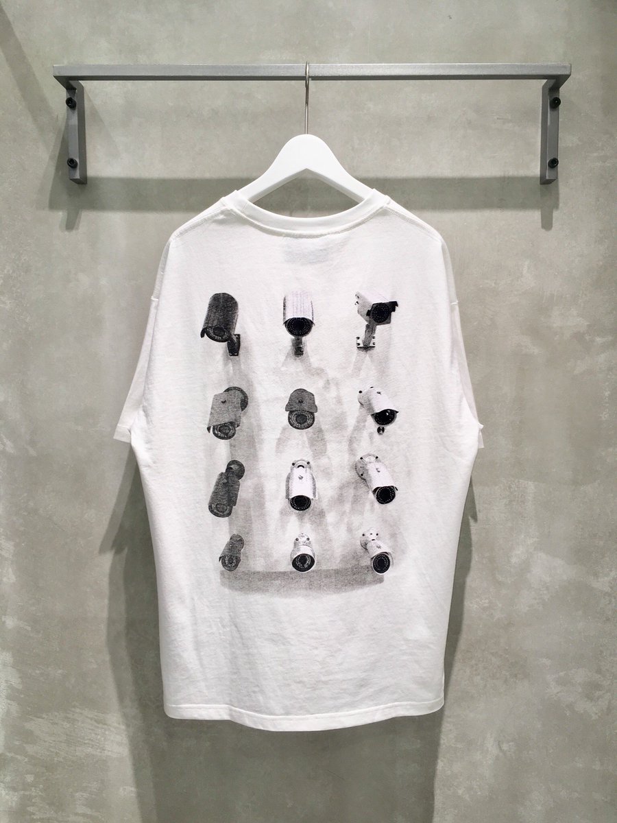 MT_OSAKA_'s tweet photo. 〈STAMPD〉×〈monkey time〉
"SURVEILLANCE" 
別注のカプセルコレクションが本日より発売開始致します。
11,500円(+tax) 
#stampd 
#stampdla 
#monkeytime 
#beautyandyouth https://t.co/33JgQS5czv