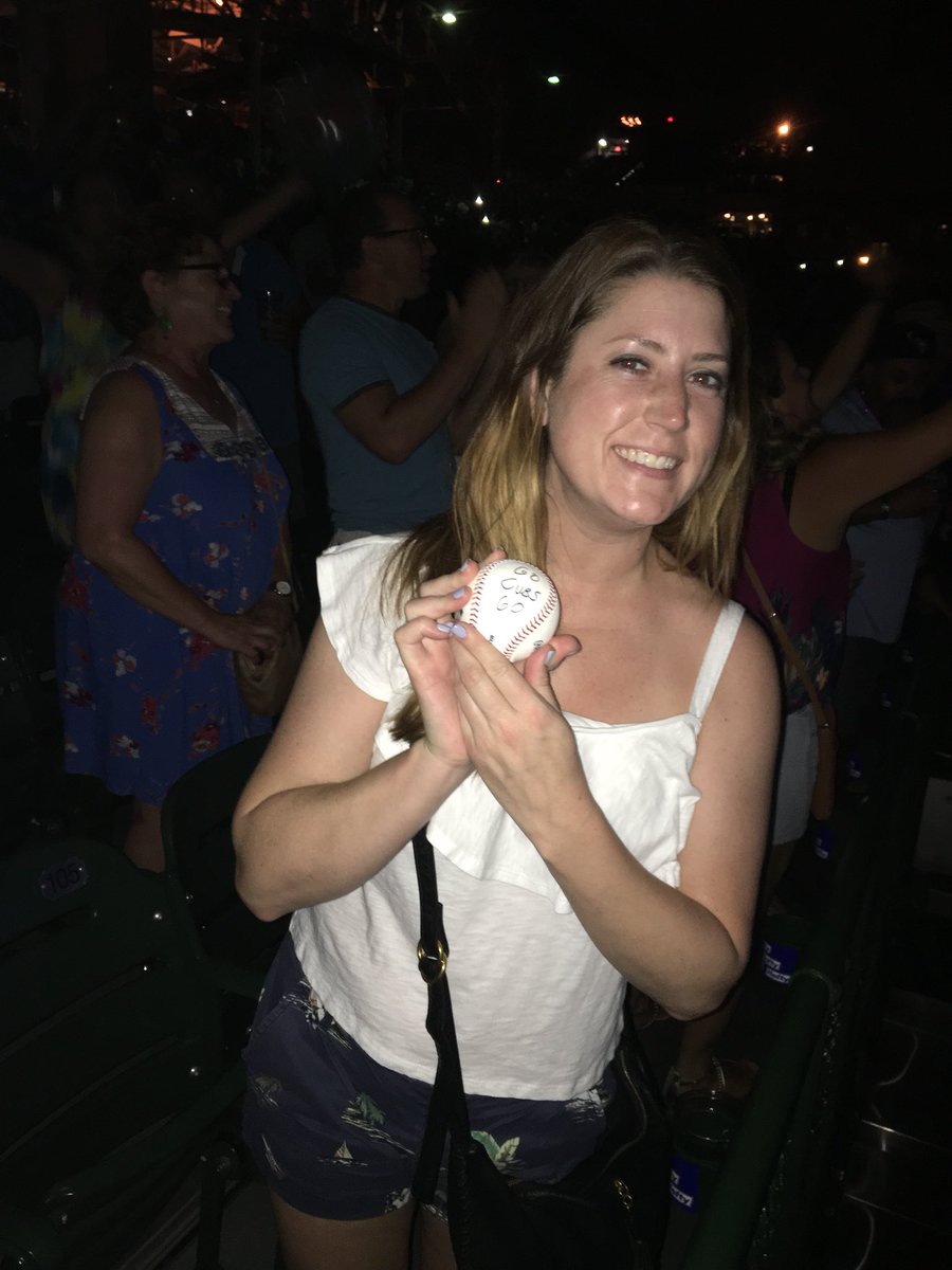 2PLYTP's tweet image. Lindsay caught the game winning catch ⚾️ 🌴