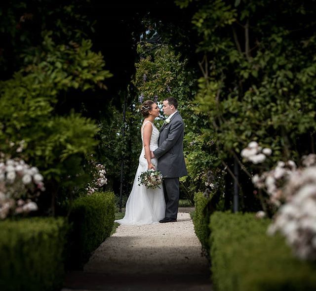 JeffOliverPhoto's tweet photo. Happy anniversary to Kayleigh and Sean, who were married at The Old Kent Barn this time last year! 💕
@theoldkentbarn
#anniversary #1year #theoldkentbarn #TOKB #bride #groom #wedding #kentweddingphotographer #Kentwedding #barnwedding #weddinginspo #w… https://t.co/0qXYS812uR https://t.co/PjkTNXLo6U