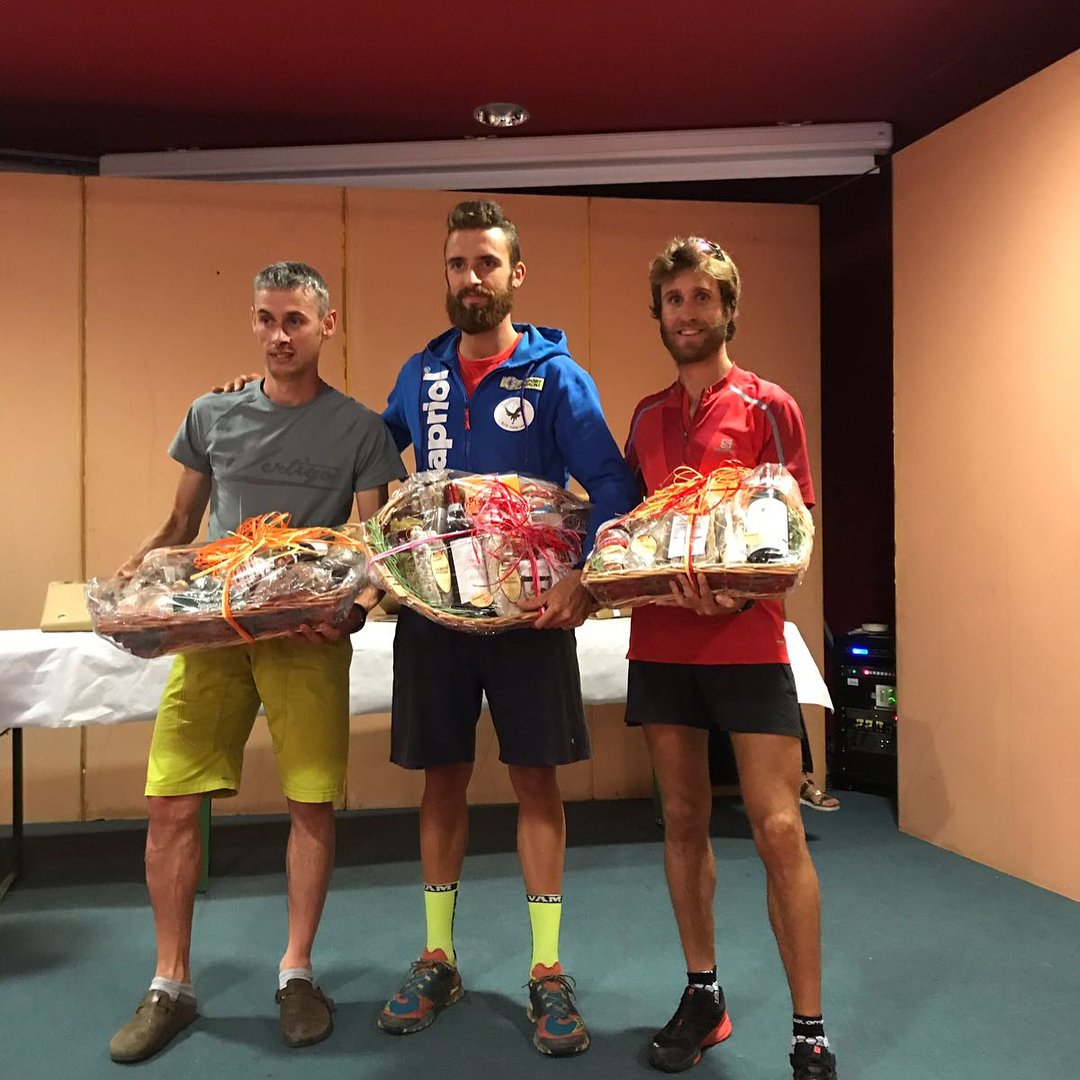 canaldeportv's tweet photo. [#InstintoNaturalDEPORTV] Continuando con su gira por Europa, Diego Simon se quedó con el segundo puesto de la Vertical Race Goinup 2018 en Bema 🇮🇹. El tandilense ya había obtenido un 2° puesto en la Skyrace Alta Valtellina y un 4° lugar en la Maratona del Cielo 4 Luglio 🇮🇹. https://t.co/D9u4taF4FB