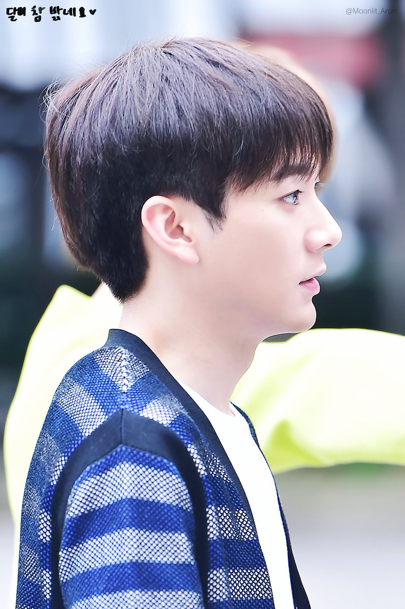 180713 뮤직뱅크 출근길 아론❤
폼림 도입 이후 단 한번도 명단에 이름을 올리지 못하는 슬픔을 아론이로 위로해볼게😂 

#뉴이스트 #뉴이스트W #아론 #ARON